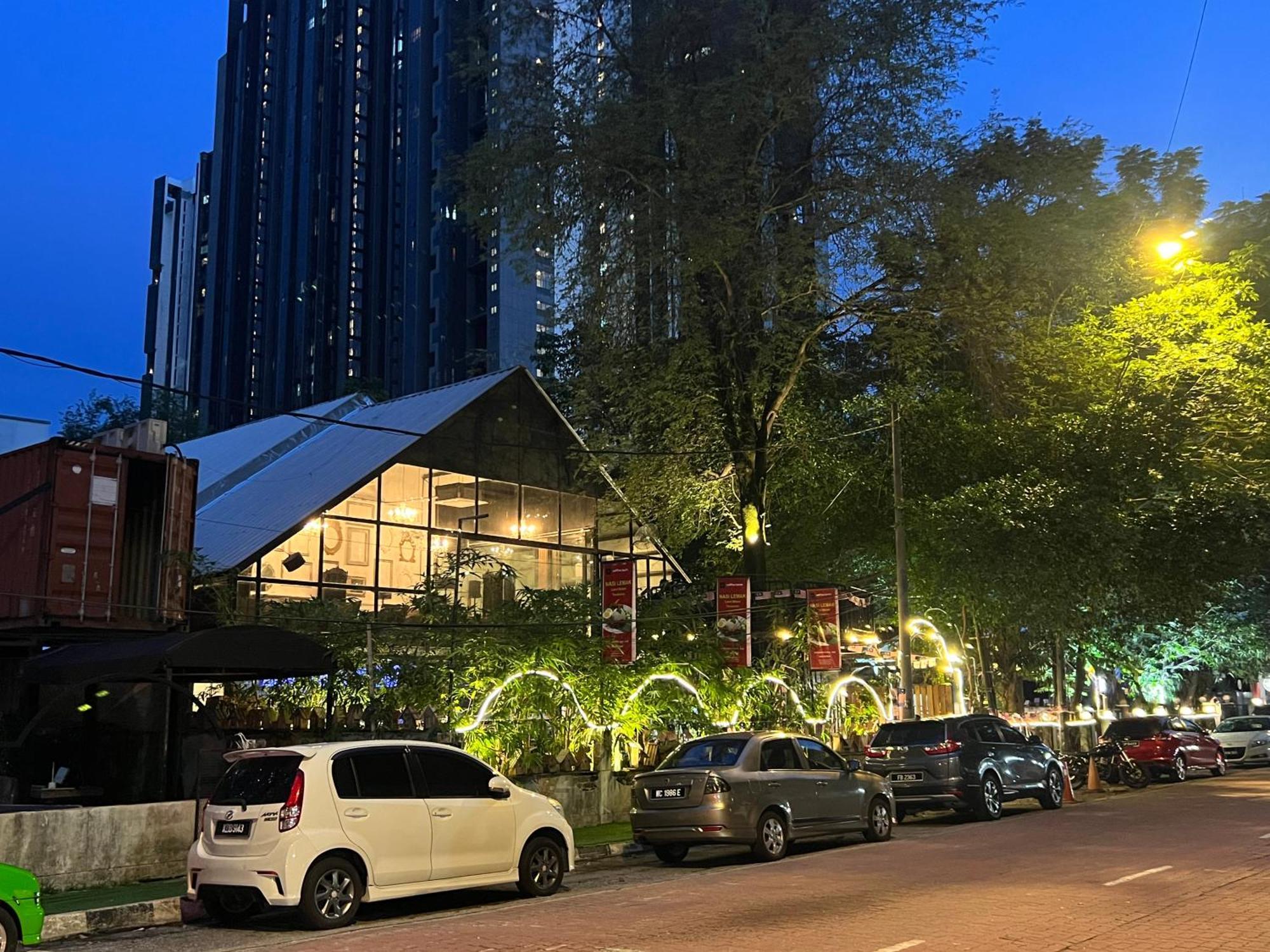 Reizz Residence By Elysium Kuala Lumpur Exteriör bild