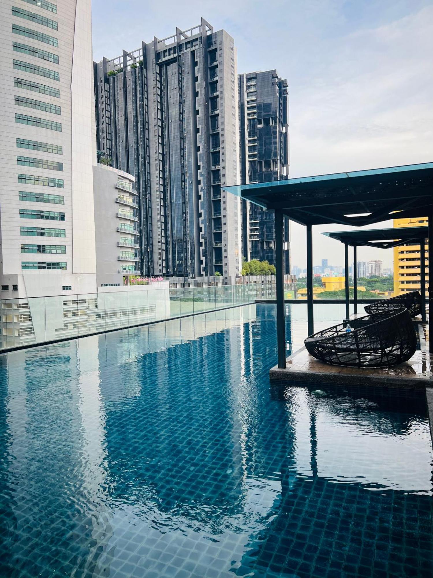 Reizz Residence By Elysium Kuala Lumpur Exteriör bild